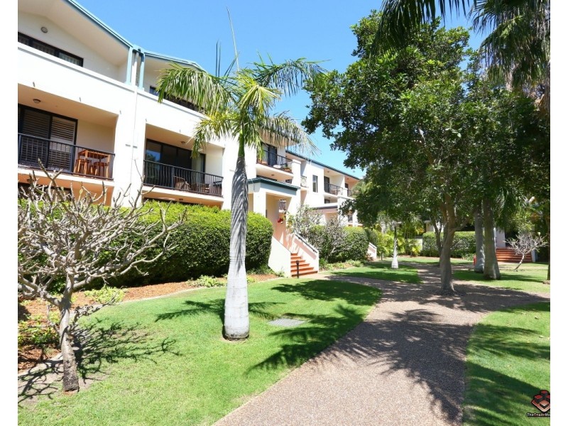 38 Labrador Street, Labrador QLD 4215