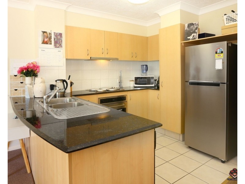 38 Labrador Street, Labrador QLD 4215