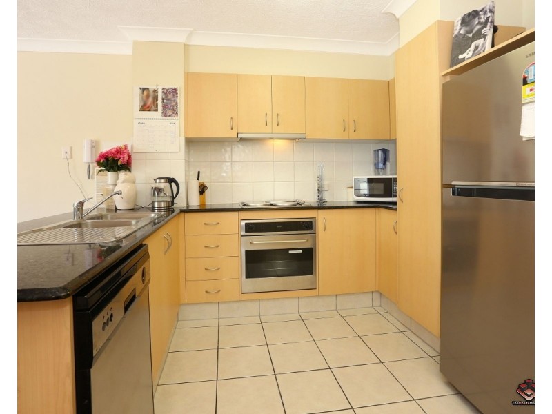 38 Labrador Street, Labrador QLD 4215