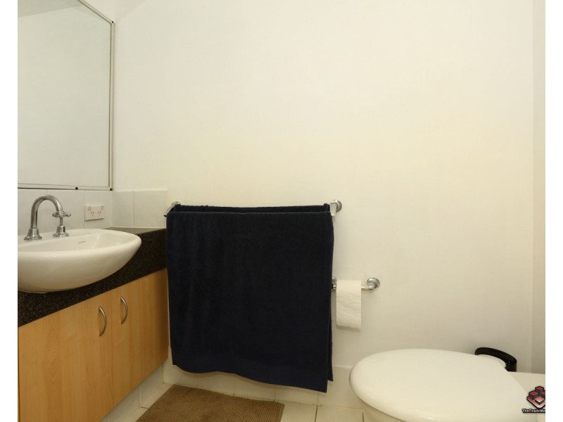 38 Labrador Street, Labrador QLD 4215