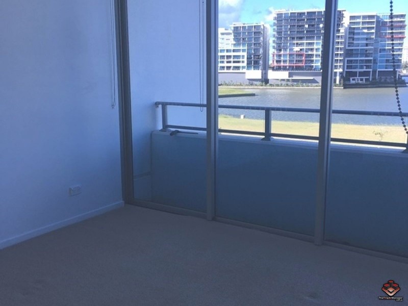 2 East Quay Drive, Biggera Waters QLD 4216