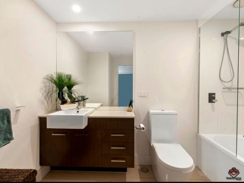 25 East Quay Drive, Biggera Waters QLD 4216