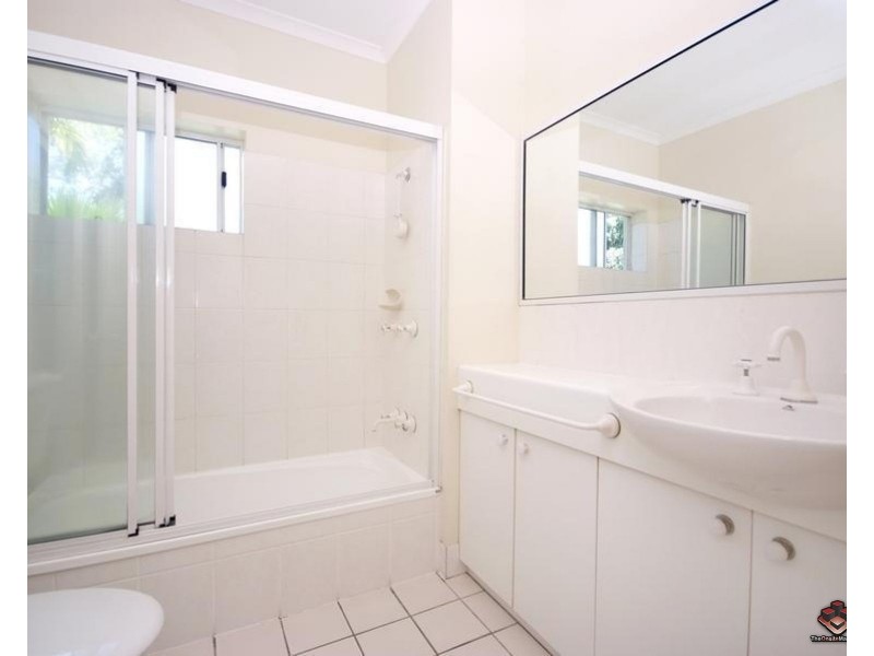 193-199 Mayers Street, Manoora QLD 4870