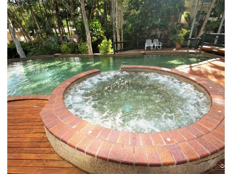 193-199 Mayers Street, Manoora QLD 4870