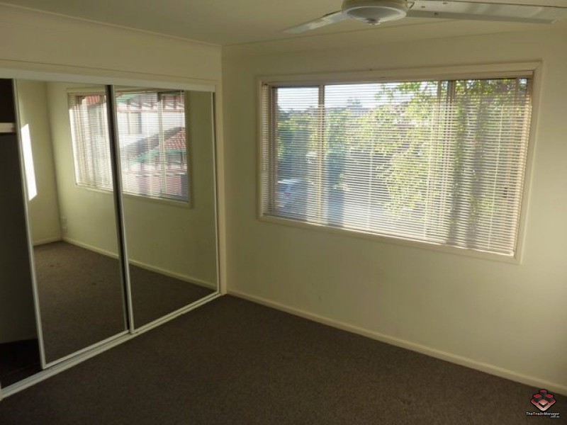 75 Brown Street, Labrador QLD 4215