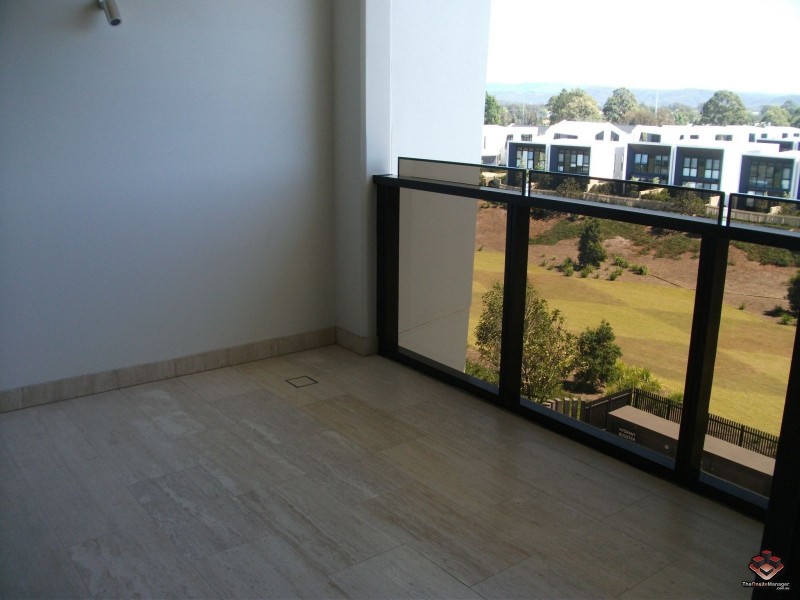 1 Marina Drive, Benowa QLD 4217