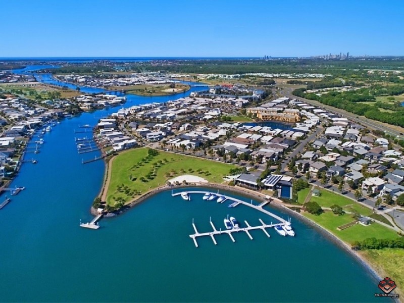 42 Azure Way, Hope Island QLD 4212