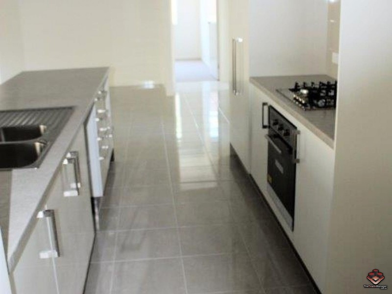 42 Azure Way, Hope Island QLD 4212