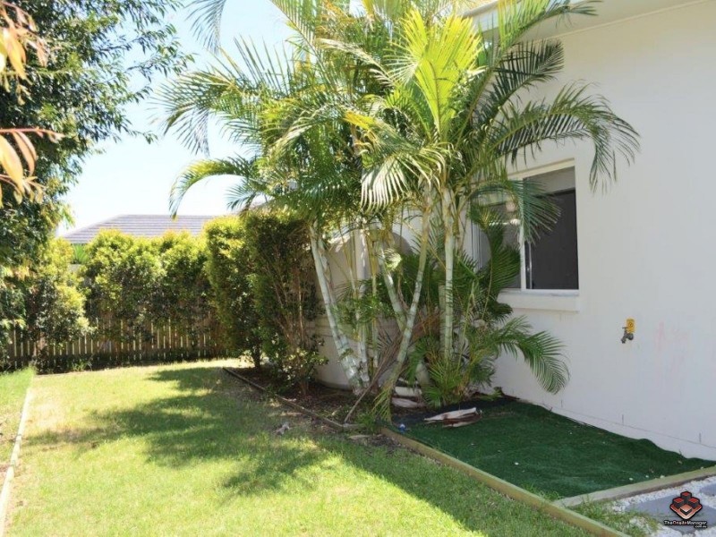 42 Azure Way, Hope Island QLD 4212