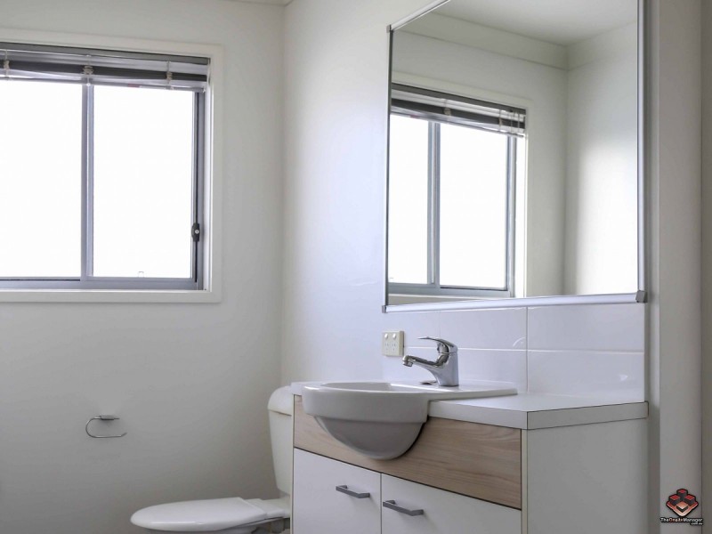 2-10 Cascade Drive, Underwood QLD 4119