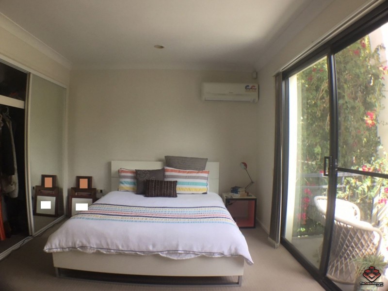 Hope Island QLD 4212