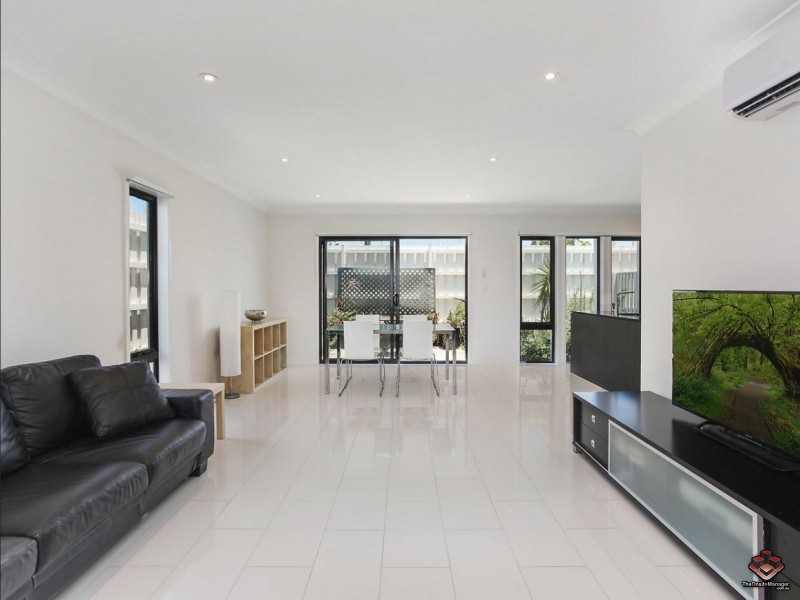 Hope Island QLD 4212