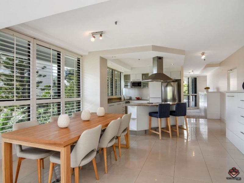 14 MacArthur Parade, Main Beach QLD 4217