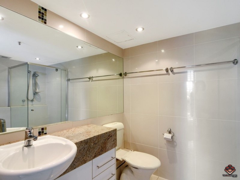 14 MacArthur Parade, Main Beach QLD 4217