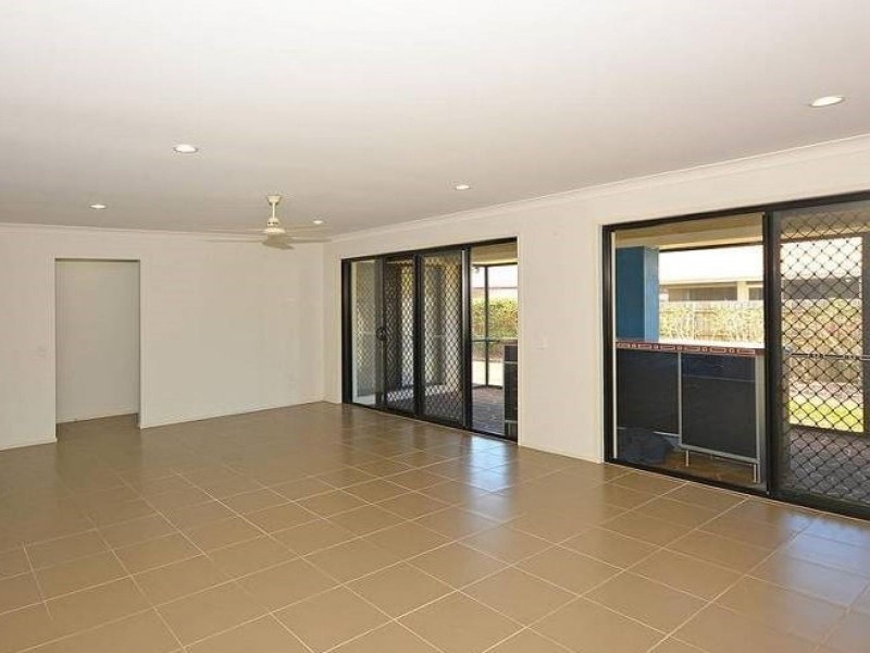 20 Captain Cook Street, Urraween QLD 4655