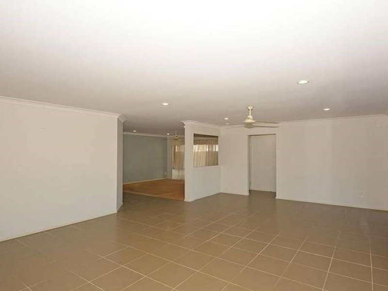 20 Captain Cook Street, Urraween QLD 4655