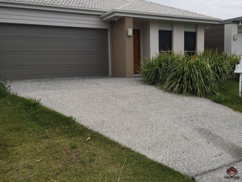21 Maurie Pears Crescent, Pimpama QLD 4209