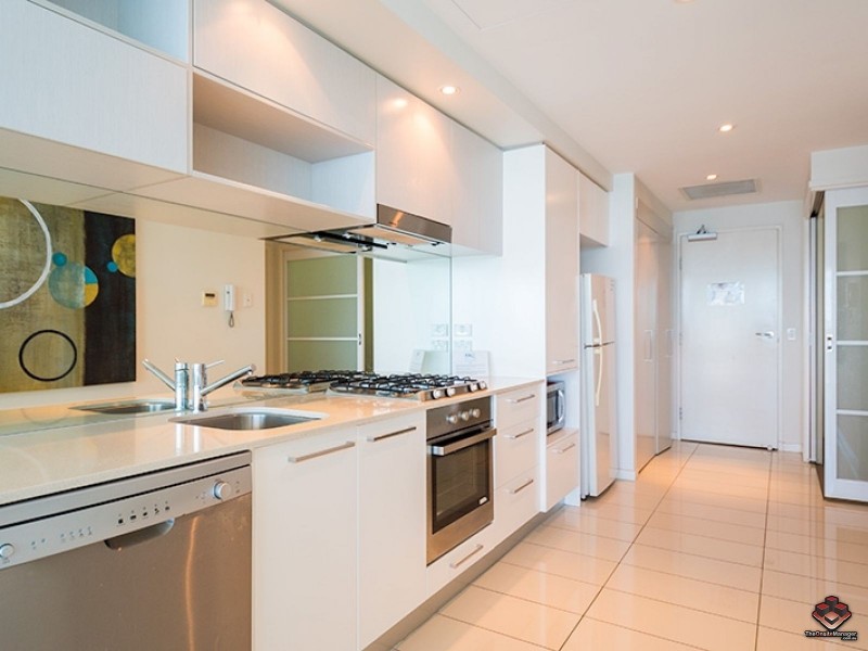215/430 Marine Parade, Biggera Waters QLD 4216