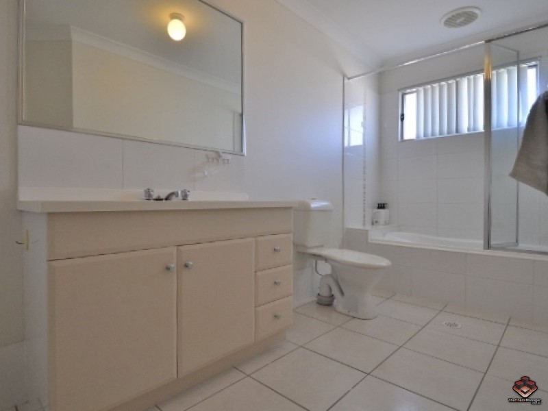 130 Jutland Street, Oxley QLD 4075