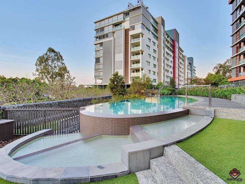 211 King Arthur Terrace, Tennyson QLD 4105