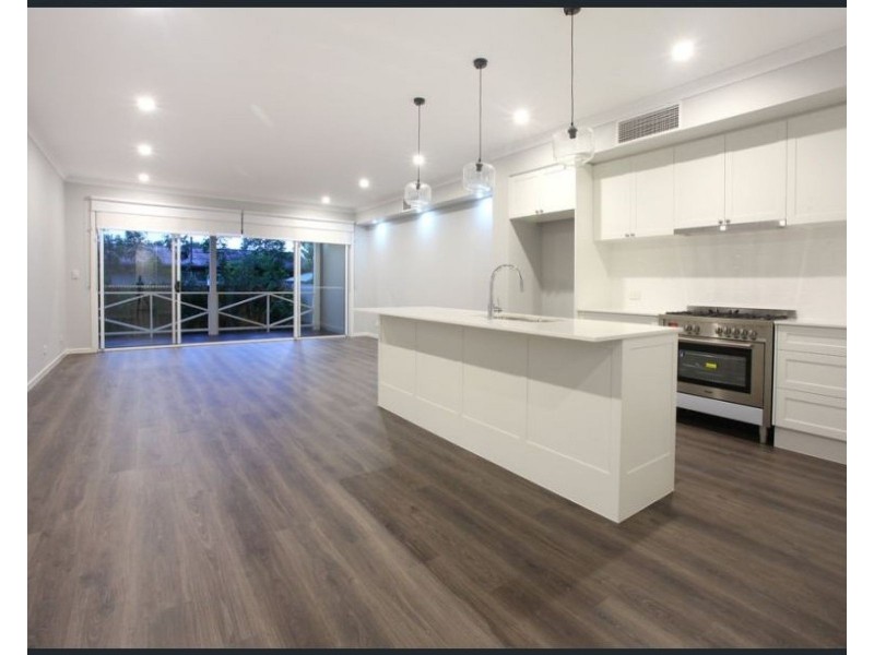 Paradise Point QLD 4216