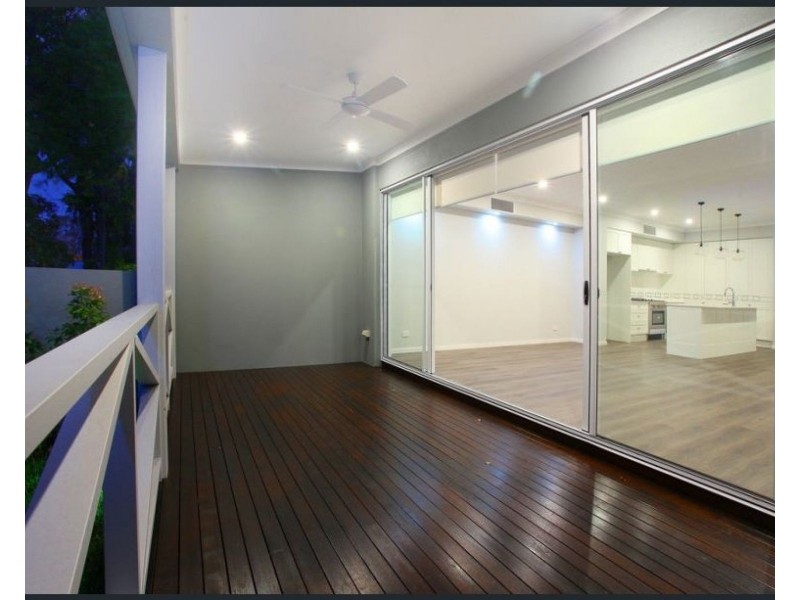 Paradise Point QLD 4216