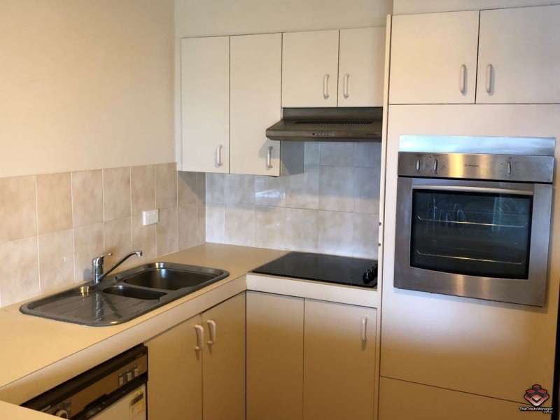 22 Jennifer Avenue, Runaway Bay QLD 4216