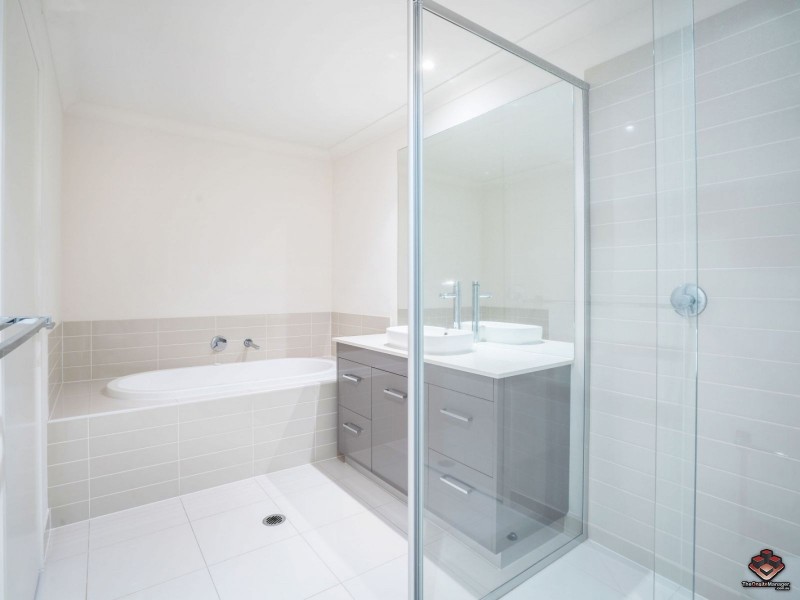 2 Bourton Road, Merrimac QLD 4226