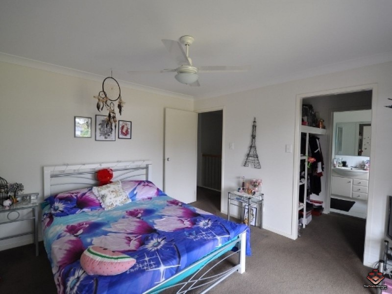 130 Jutland Street, Oxley QLD 4075