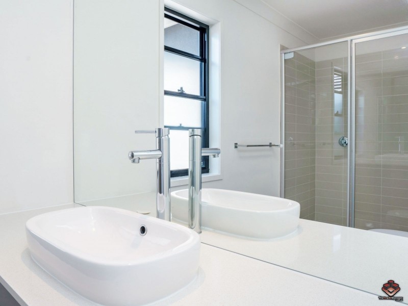 2 Bourton Road, Merrimac QLD 4226