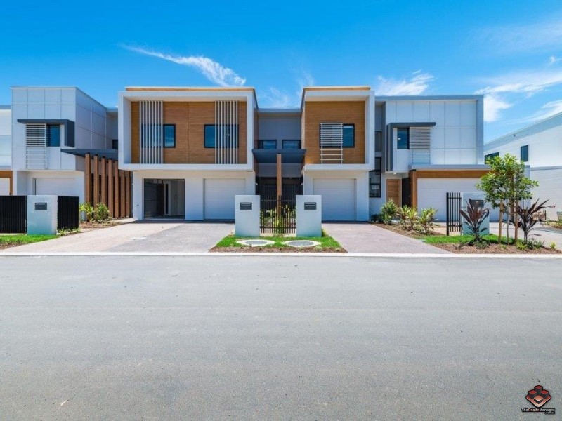 10 Sorrento Street, Hope Island QLD 4212