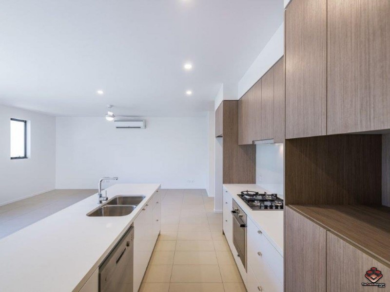 10 Sorrento Street, Hope Island QLD 4212