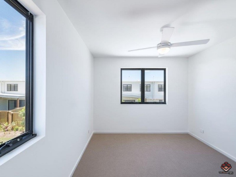 10 Sorrento Street, Hope Island QLD 4212