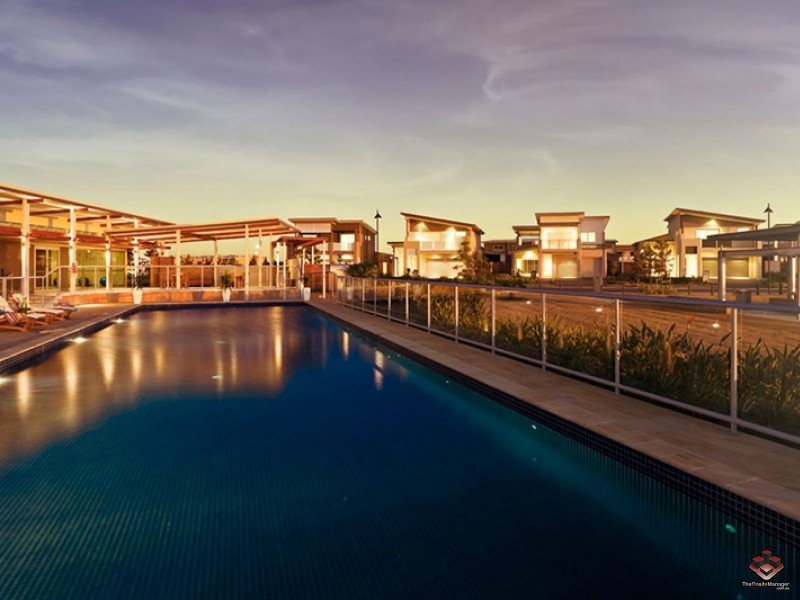 10 Sorrento Street, Hope Island QLD 4212