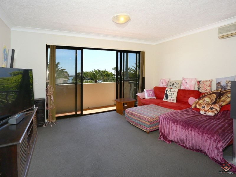 38 Labrador, Labrador QLD 4215