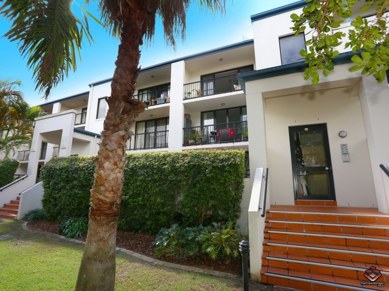 38 Labrador, Labrador QLD 4215