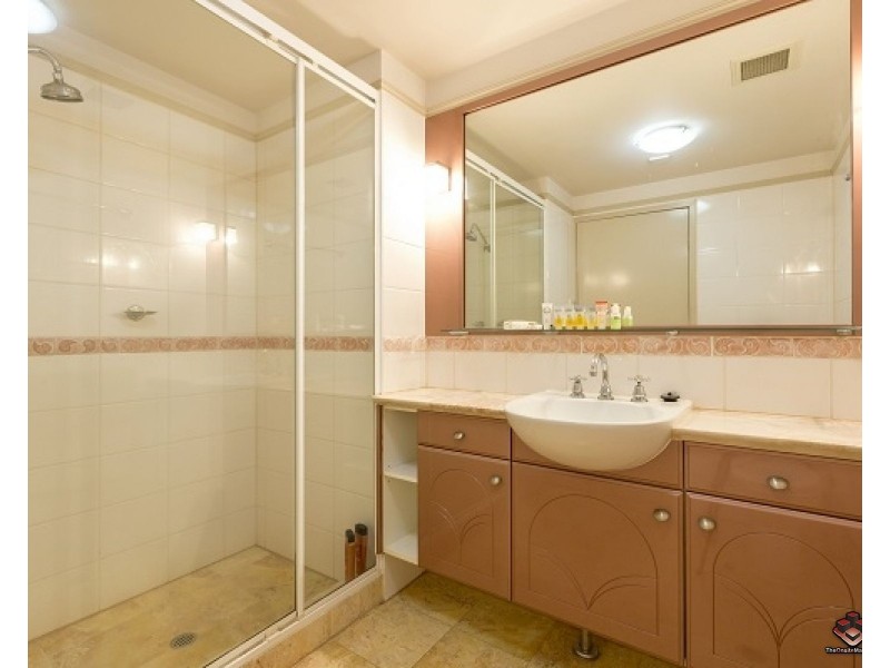 73 Spence Street, Cairns City QLD 4870