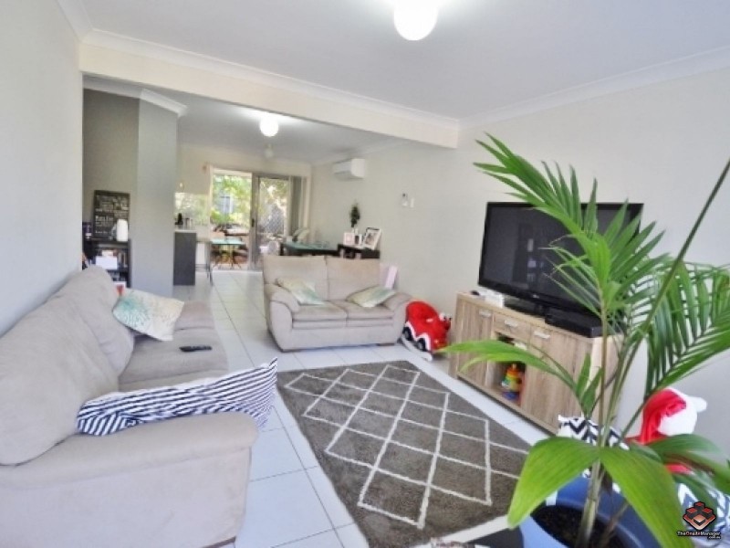 130 Jutland Street, Oxley QLD 4075