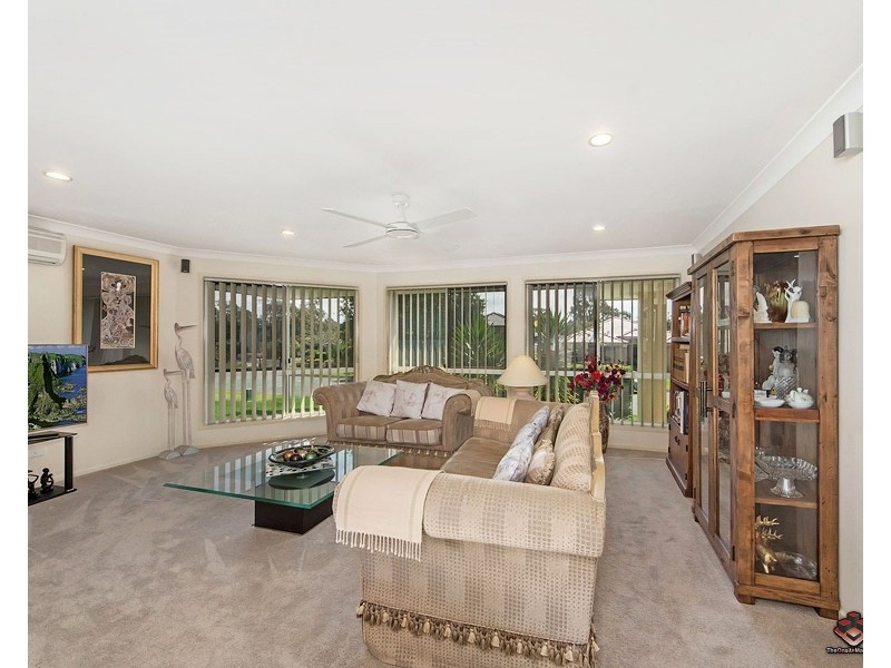 3 Fitzalan Circuit, Arundel QLD 4214