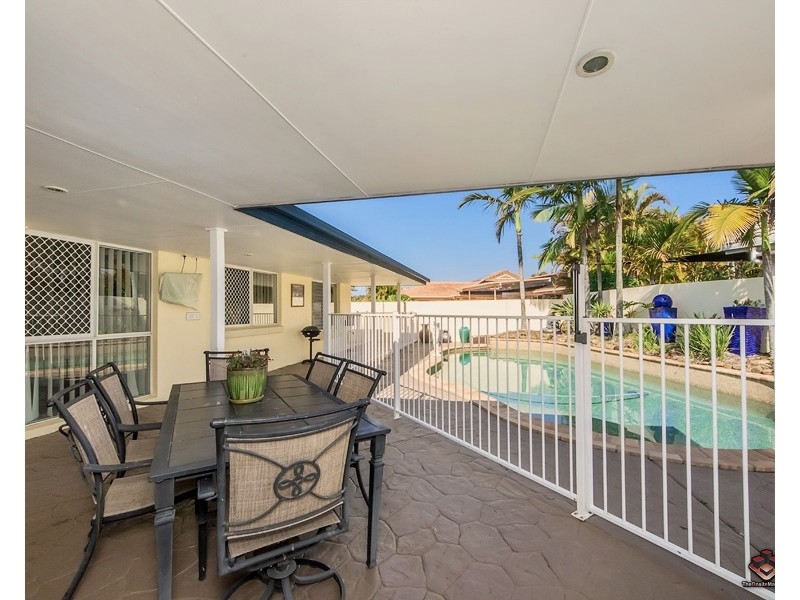 3 Fitzalan Circuit, Arundel QLD 4214