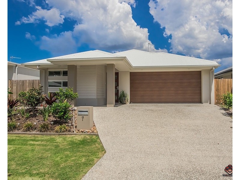 7 Stoneyway Avenue, Maudsland QLD 4210