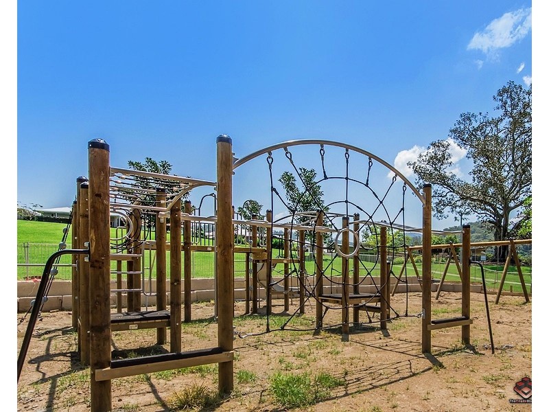 7 Stoneyway Avenue, Maudsland QLD 4210