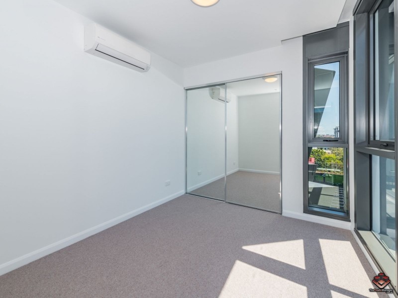 20405/300 Old Cleveland Road, Coorparoo QLD 4151
