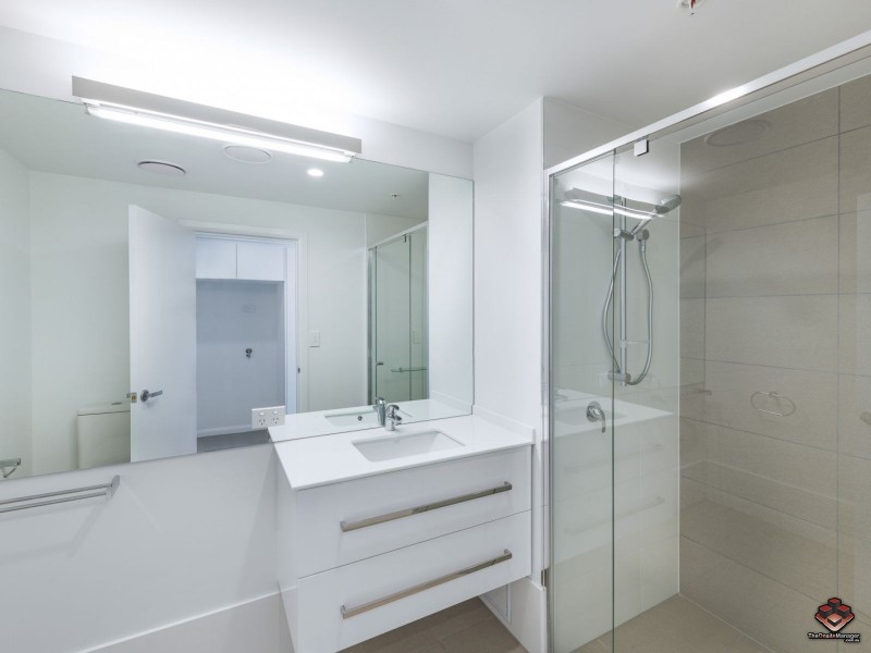 20405/300 Old Cleveland Road, Coorparoo QLD 4151