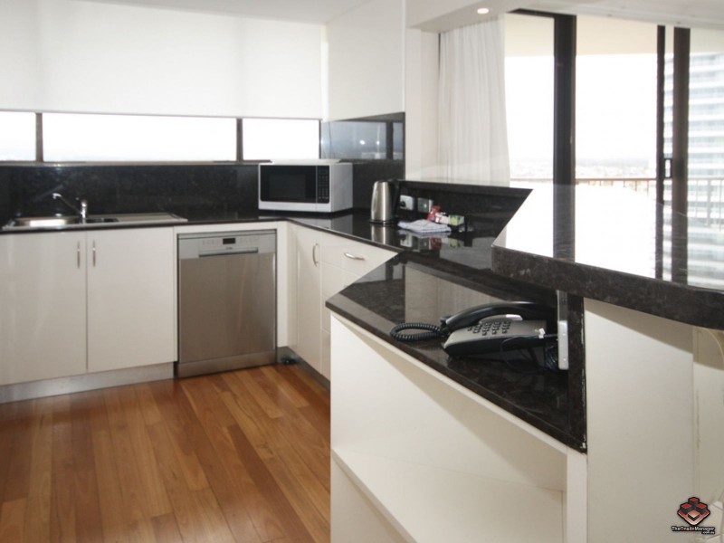 9 Bayview Street, Runaway Bay QLD 4216