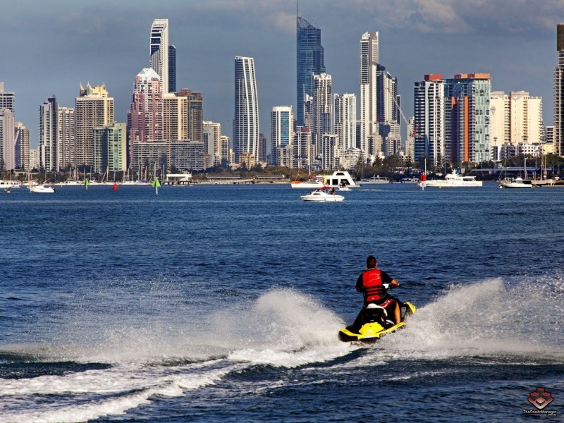 9 Bayview Street, Runaway Bay QLD 4216