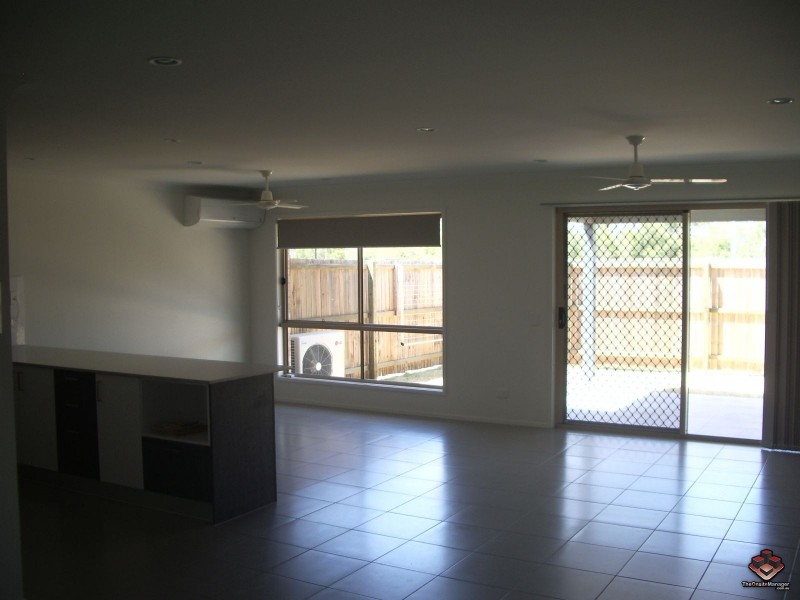 230 Pulgul Street, Urangan QLD 4655