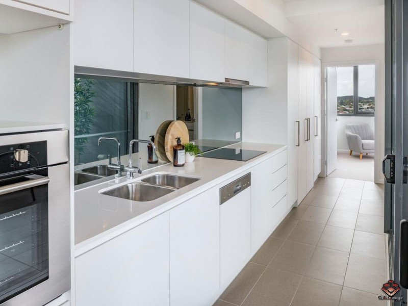 11007/300 Old Cleveland Road, Coorparoo QLD 4151