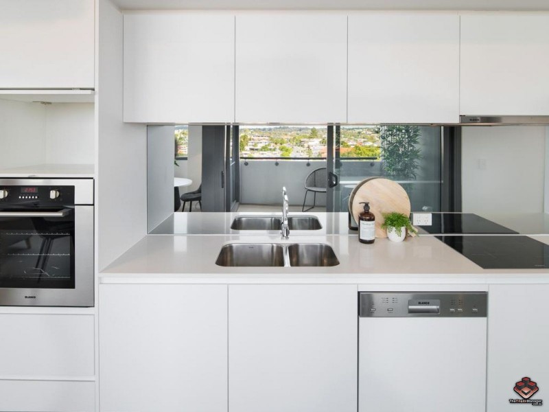 11007/300 Old Cleveland Road, Coorparoo QLD 4151