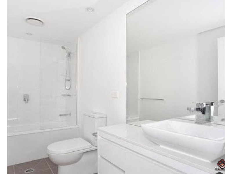 43 Harbour Town Drive, Biggera Waters QLD 4216